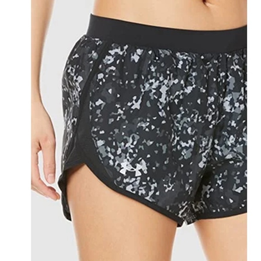 Under Armour Women's Fly By 2.0 Printed Running Shorts , Black size Medium